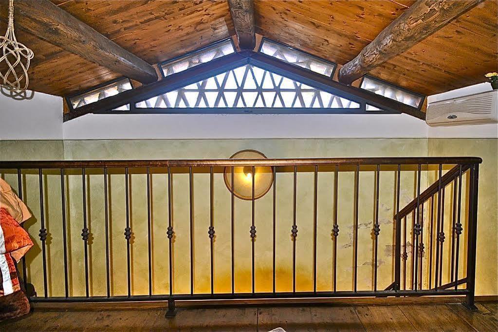 Casa Vacanze La Porta Vinci Extérieur photo
