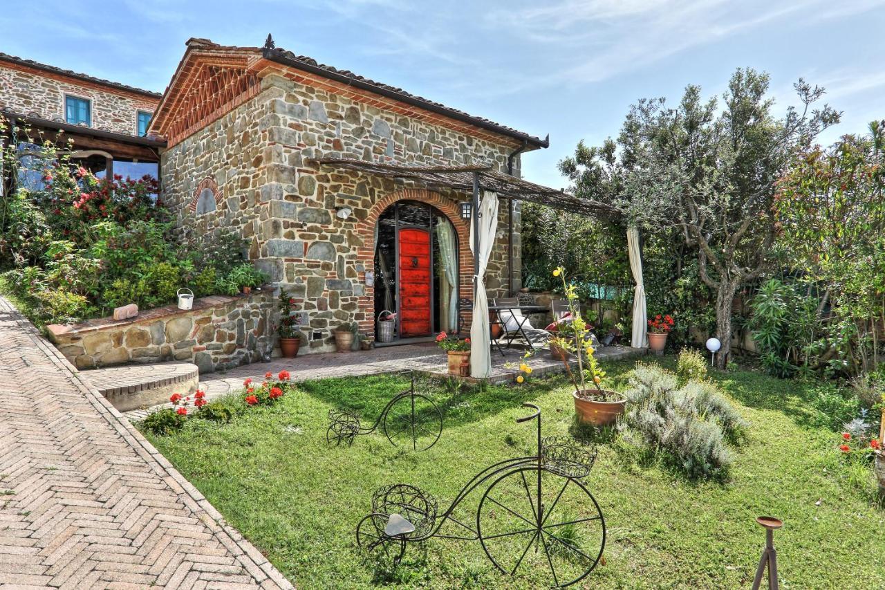 Casa Vacanze La Porta Vinci Extérieur photo